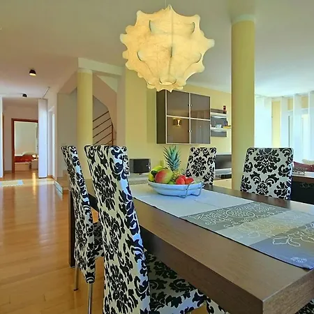 Casa Ariana